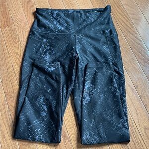 Old Navy Black Patterned Leggings